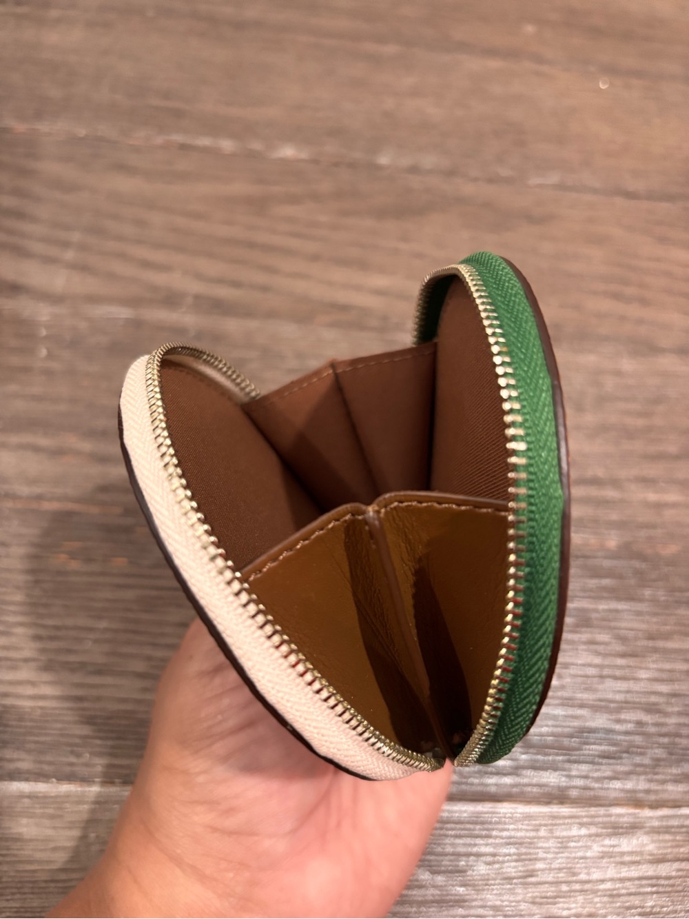 Coach- NWOT! RARE Brown Leather Round Zip Coin Wallet with Green Cactus Patch - Picture 8 of 10